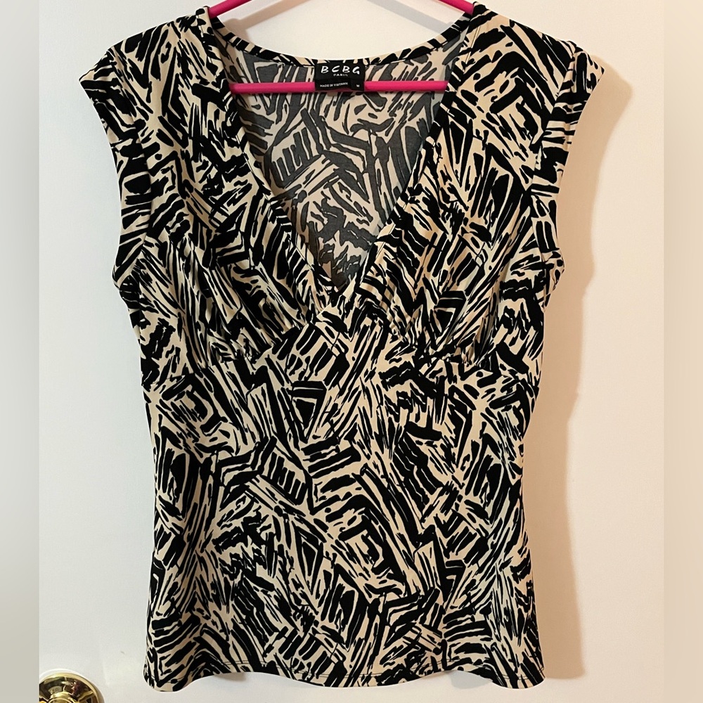 BCBG Paris medium Women's Black and Cream tan Abstract Blouse